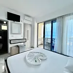 Joni Hotel Lukovë
