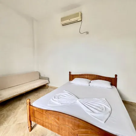 Hotel Joni 4*