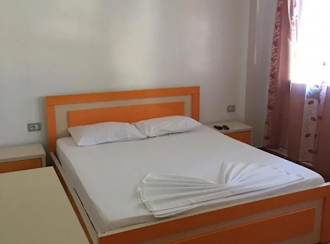 Joni 4* Lukove
