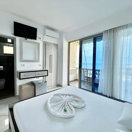 Joni Hotel Lukovë