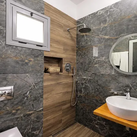 Hotel Joni Lukovë